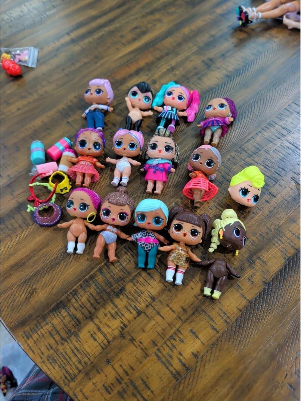 LOL Surprise!  Dolls and various accessories-Glitter Surprise -Mixed Lot of 12
